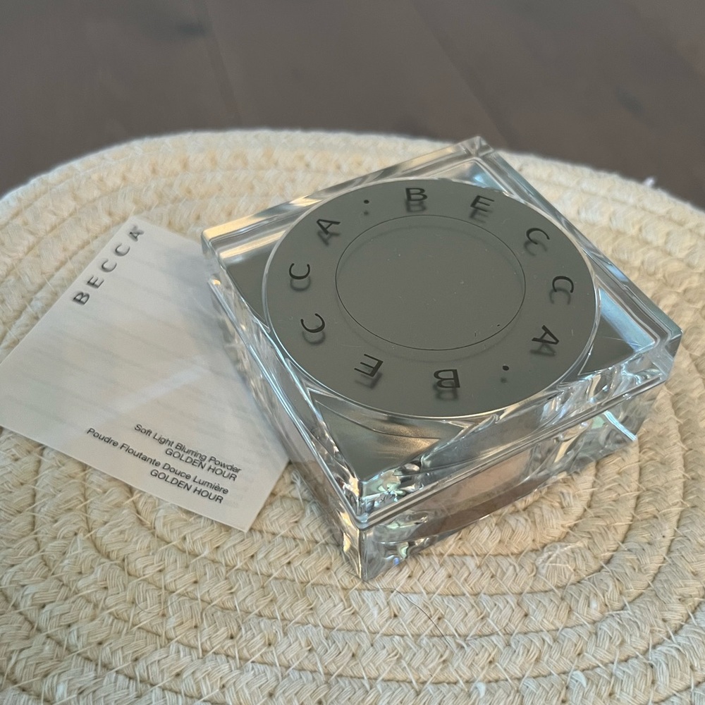 Becca, Becca Blurring Powder, Becca Soft Light Blurring Powder